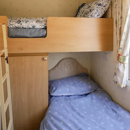 The Caravanmeenacross Holiday home *