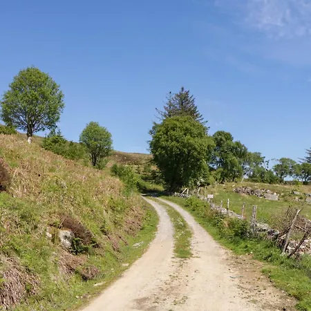 The Caravanmeenacross